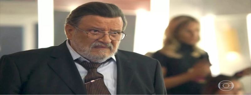 Gustavo perde o cargo de juiz